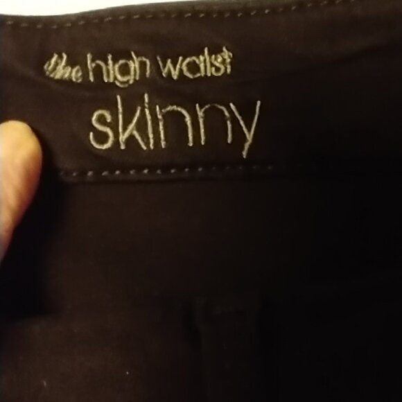 7 for All Mankind, high rise, true black , skinny jeans, size 32 - Picture 6 of 6